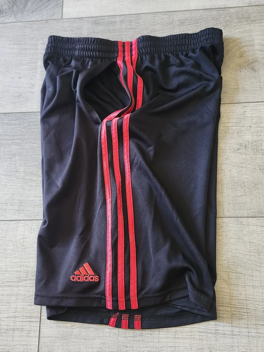 Adidas Kids XL 18/20 Basketball Athletic Shorts Black Red 3-Stripes Mesh